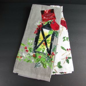 Cardinals Lantern Holiday Kitchen Towel 2 Pack